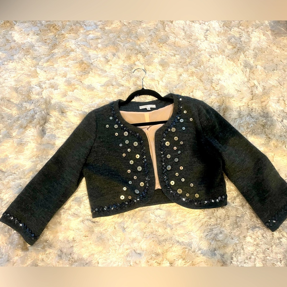 Cropped sweater with Sequin Details